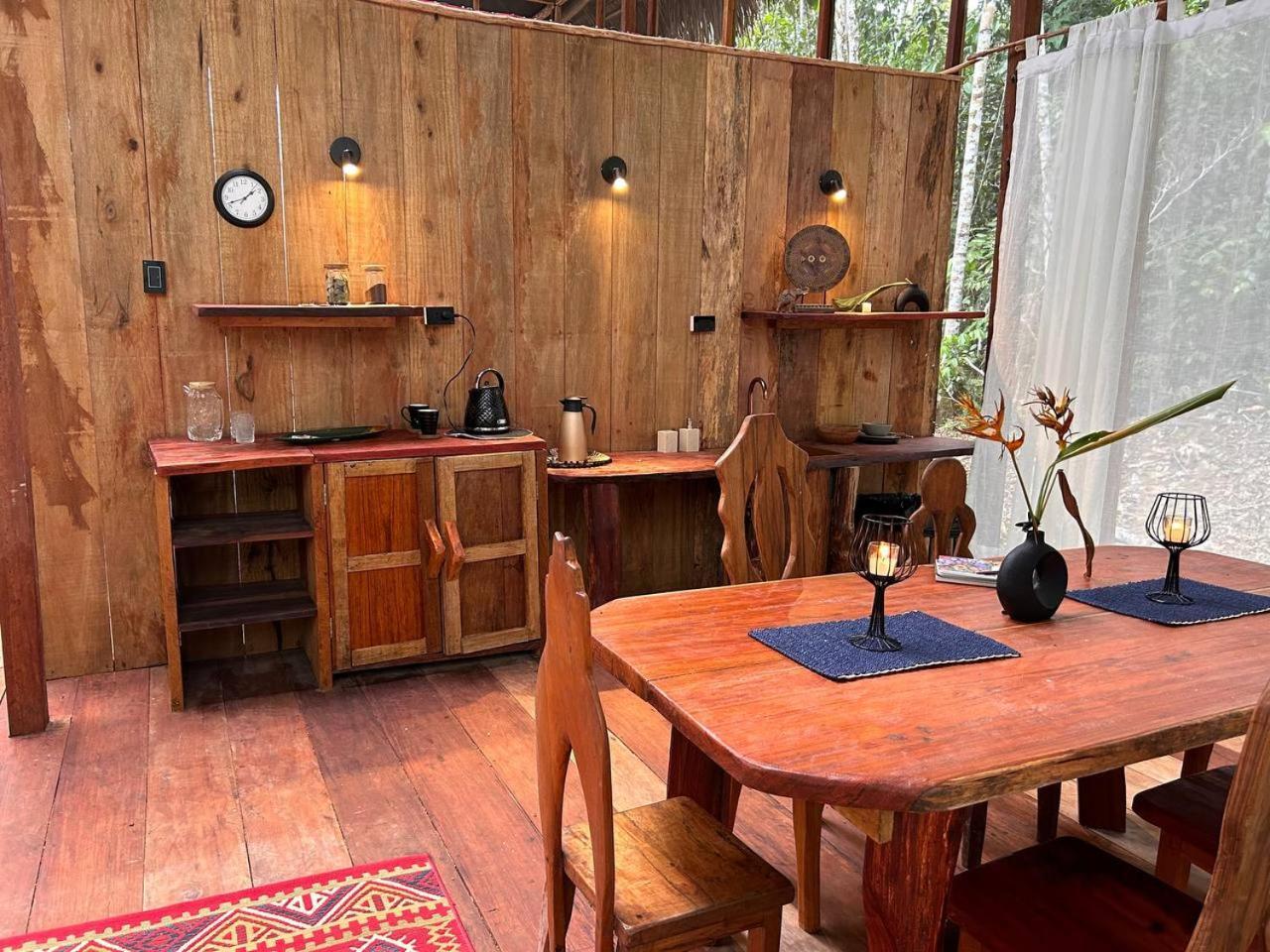 Awaken Amazonian Healing Resort All Inclusive Iquitos Ruang foto